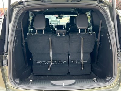 2027 Chrysler Pacifica PACIFICA SELECT AWD