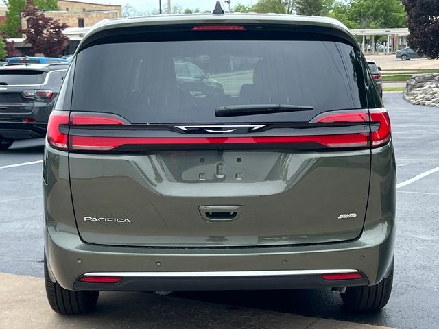2027 Chrysler Pacifica PACIFICA SELECT AWD
