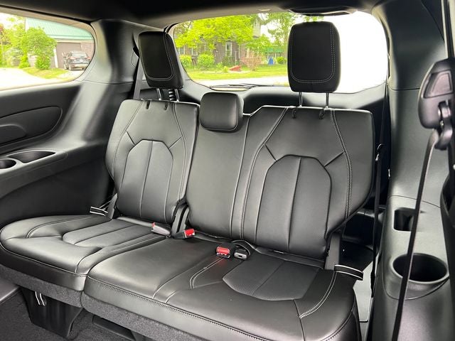 2027 Chrysler Pacifica PACIFICA SELECT AWD