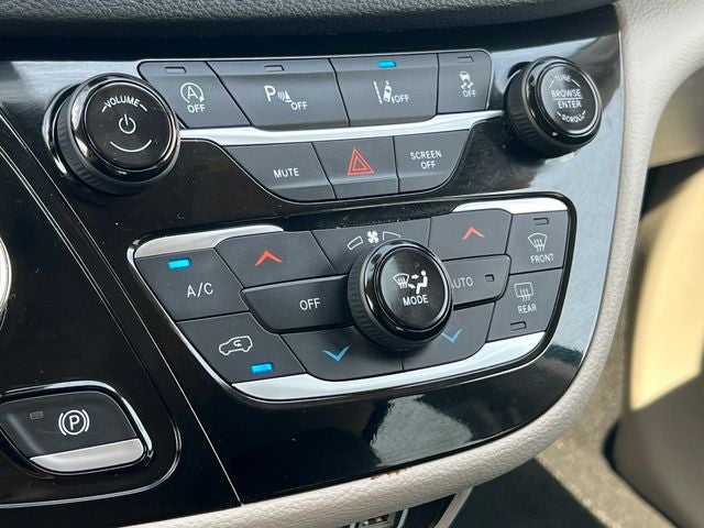 2023 Chrysler Pacifica Touring L AWD