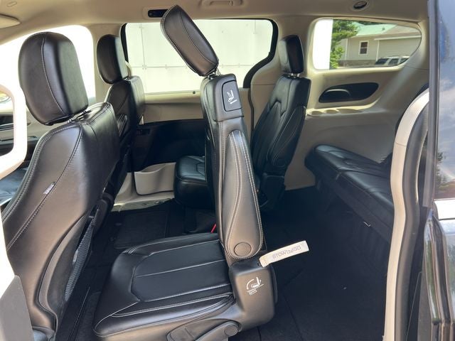2023 Chrysler Pacifica Touring L AWD