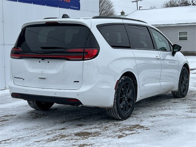 2026 Chrysler Pacifica PACIFICA SELECT AWD