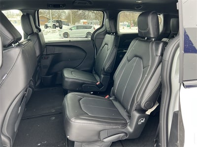 2026 Chrysler Pacifica PACIFICA SELECT AWD
