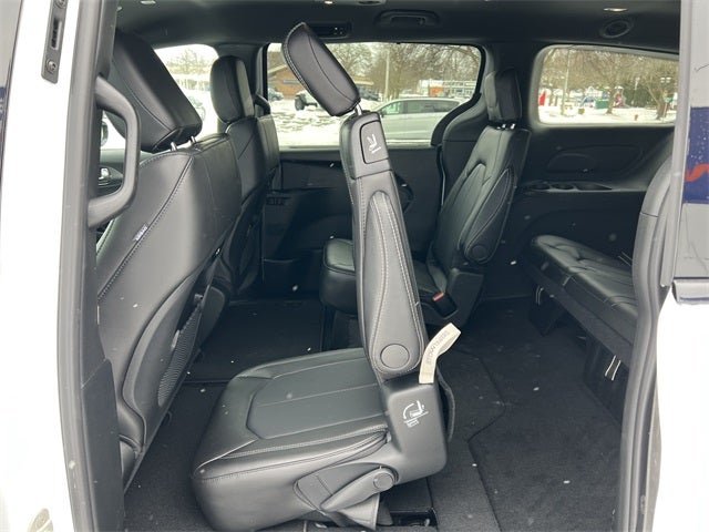 2026 Chrysler Pacifica PACIFICA SELECT AWD