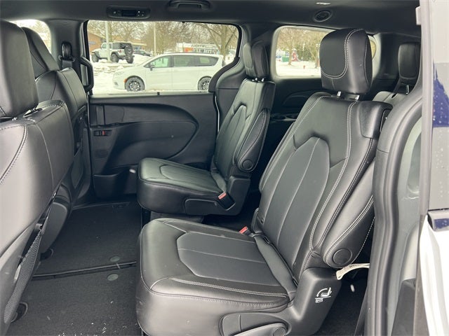 2026 Chrysler Pacifica PACIFICA SELECT AWD