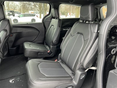 2026 Chrysler Pacifica PACIFICA SELECT AWD