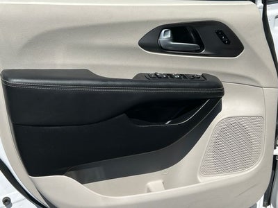 2024 Chrysler Pacifica Touring L AWD