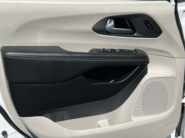2024 Chrysler Pacifica Touring L AWD