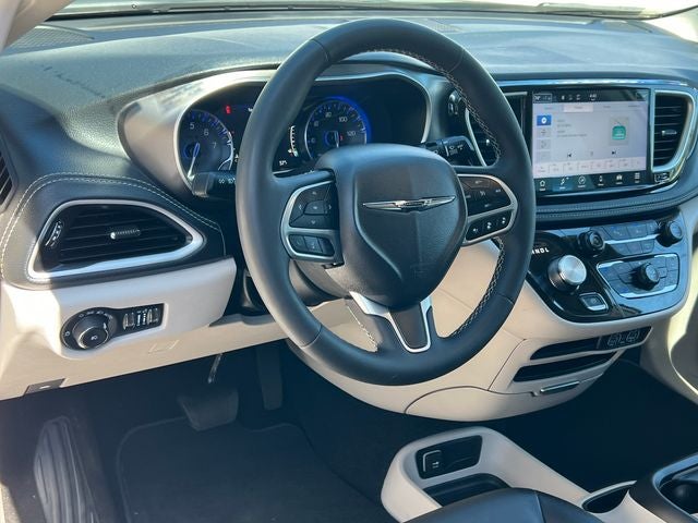 2024 Chrysler Pacifica Touring L AWD