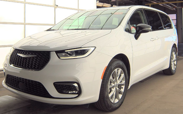 2024 Chrysler Pacifica Touring L AWD