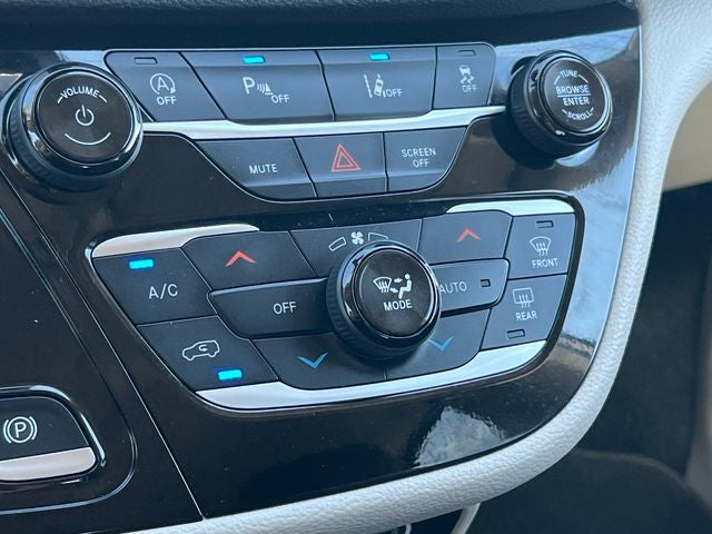 2024 Chrysler Pacifica Touring L AWD
