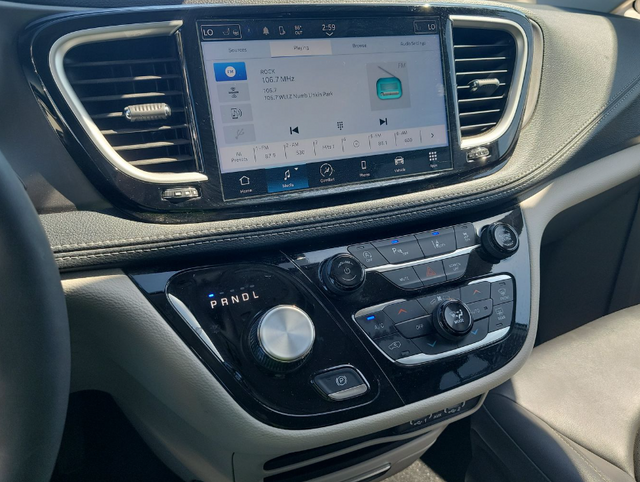 2024 Chrysler Pacifica Touring L AWD