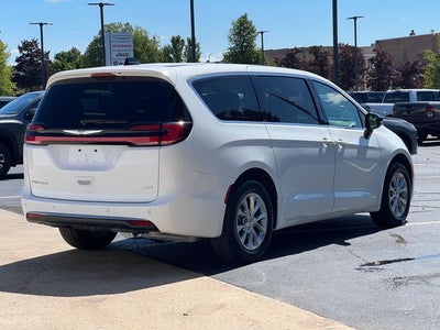 2024 Chrysler Pacifica Touring L AWD