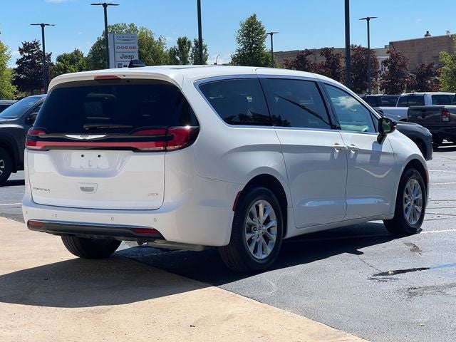 2024 Chrysler Pacifica Touring L AWD