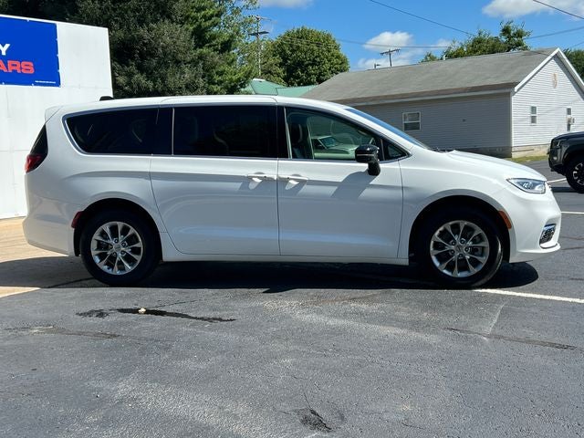 2024 Chrysler Pacifica Touring L AWD