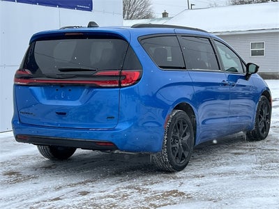 2026 Chrysler Pacifica PACIFICA SELECT AWD