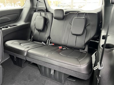 2026 Chrysler Pacifica PACIFICA SELECT AWD
