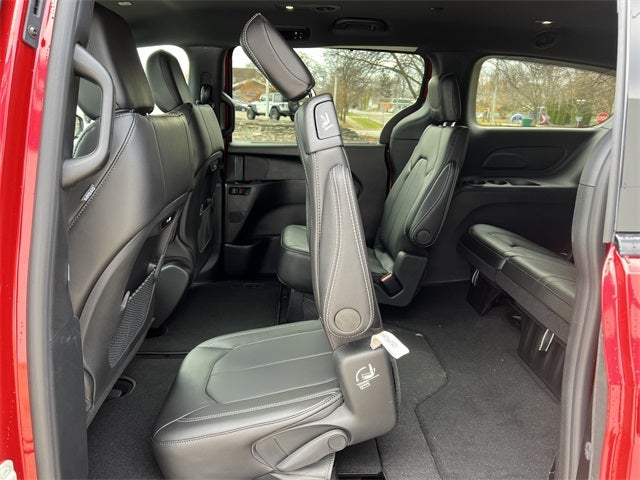 2026 Chrysler Pacifica PACIFICA SELECT AWD