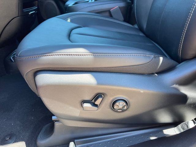 2027 Chrysler Pacifica PACIFICA SELECT AWD