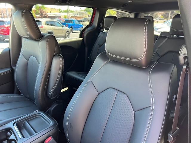 2027 Chrysler Pacifica PACIFICA SELECT AWD