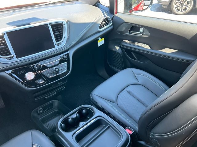 2027 Chrysler Pacifica PACIFICA SELECT AWD