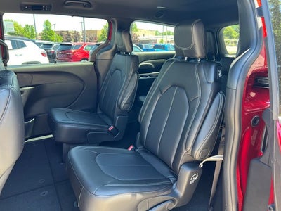 2027 Chrysler Pacifica PACIFICA SELECT AWD