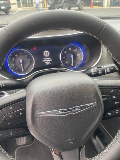 2025 Chrysler Pacifica Limited AWD