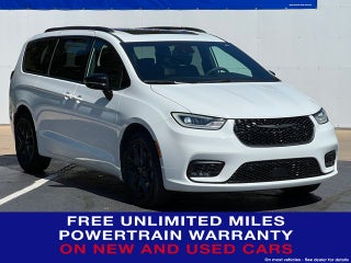 2025 Chrysler Pacifica Limited AWD