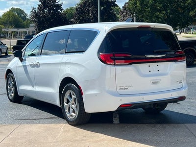2024 Chrysler Pacifica Limited AWD