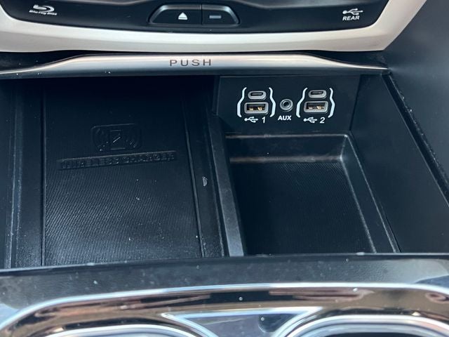 2024 Chrysler Pacifica Limited AWD