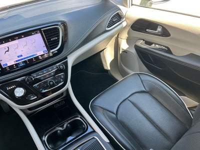 2024 Chrysler Pacifica Limited AWD