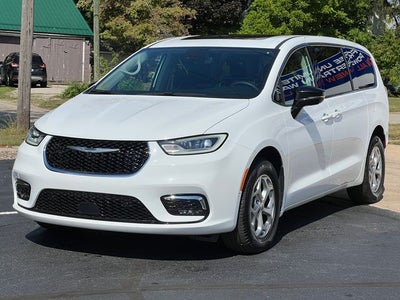 2024 Chrysler Pacifica Limited AWD