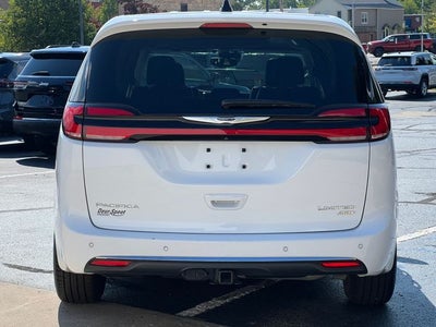 2024 Chrysler Pacifica Limited AWD