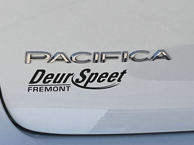 2024 Chrysler Pacifica Limited AWD