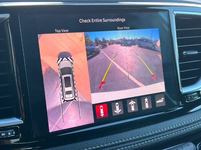 2023 Chrysler Pacifica Limited AWD