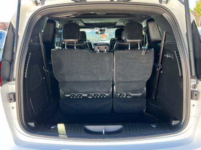 2023 Chrysler Pacifica Limited AWD