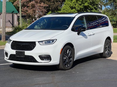 2023 Chrysler Pacifica Limited AWD