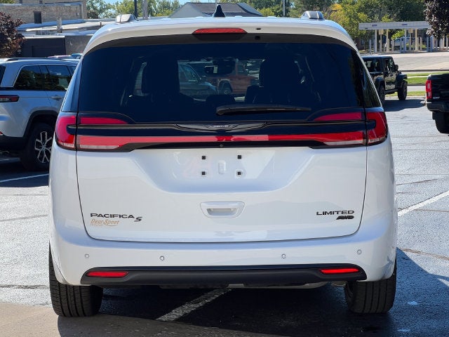 2023 Chrysler Pacifica Limited AWD