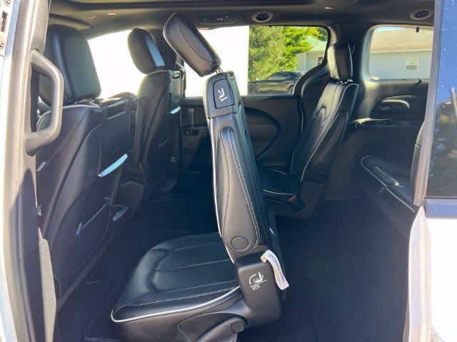 2023 Chrysler Pacifica Limited AWD