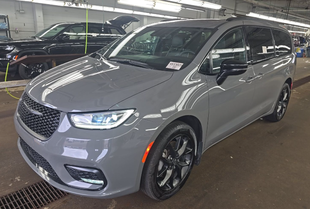 2025 Chrysler Pacifica Limited