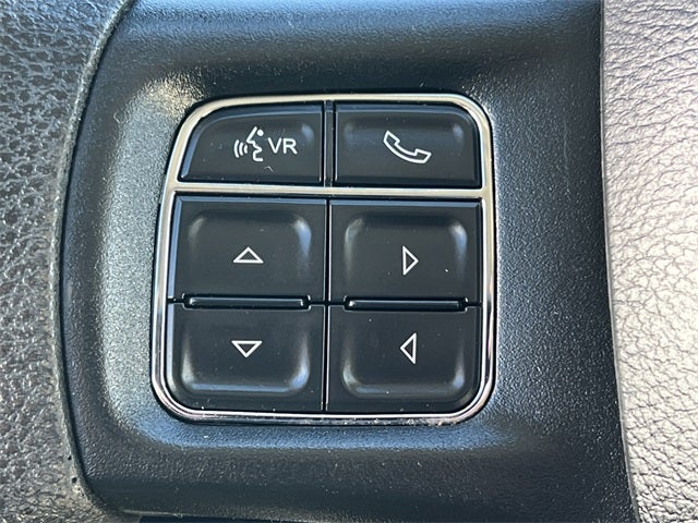 2017 RAM 1500 Express Crew Cab 4x4 5'7' Box