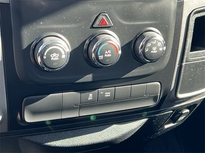 2017 RAM 1500 Express Crew Cab 4x4 5'7' Box