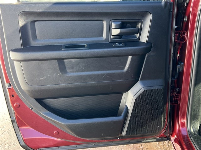 2017 RAM 1500 Express Crew Cab 4x4 5'7' Box