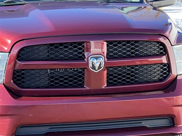 2017 RAM 1500 Express Crew Cab 4x4 5'7' Box