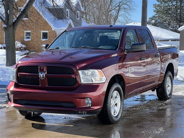 2017 RAM 1500 Express Crew Cab 4x4 5'7' Box