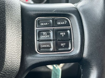 2017 RAM 1500 Big Horn Crew Cab 4x4 5'7' Box
