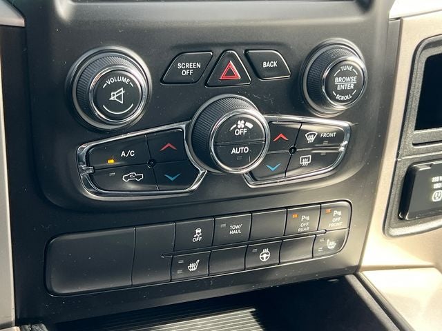 2017 RAM 1500 Big Horn Crew Cab 4x4 5'7' Box