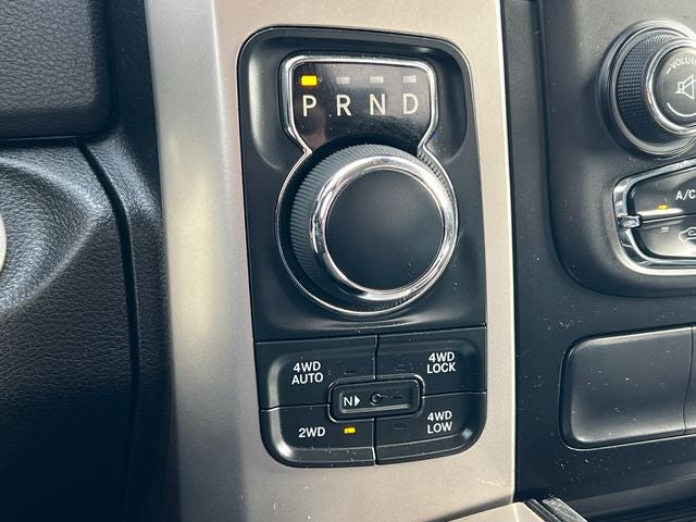 2017 RAM 1500 Big Horn Crew Cab 4x4 5'7' Box