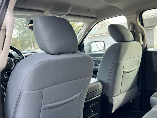 2017 RAM 1500 Big Horn Crew Cab 4x4 5'7' Box