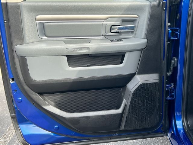 2017 RAM 1500 Big Horn Crew Cab 4x4 5'7' Box